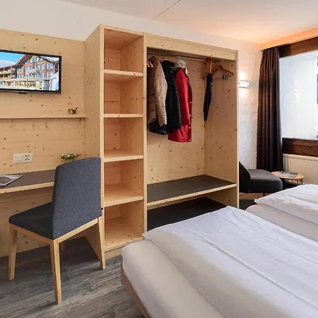 Jungfrau Lodge, Annex Crystal Szálloda