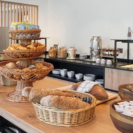 Jungfrau Lodge, Annex Crystal