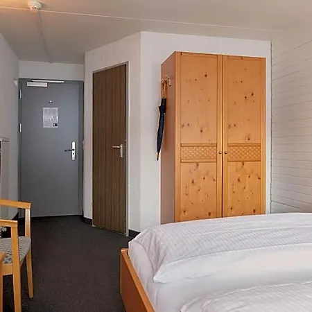 Otel Jungfrau Lodge, Annex Crystal