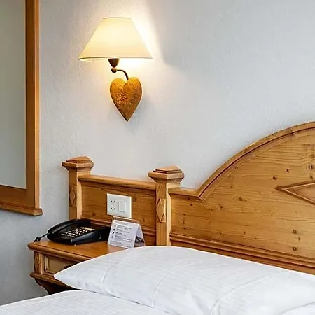 Jungfrau Lodge, Annex Crystal Otel 3*