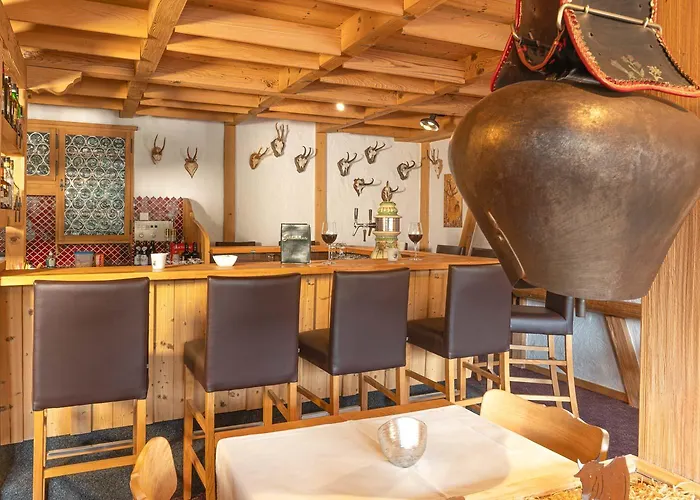 Jungfrau Lodge, Annex Crystal Szálloda