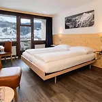 Jungfrau Lodge, Annex Crystal
