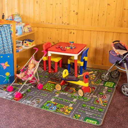 圣母峰洛奇-水晶附楼 酒店